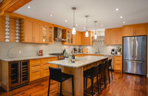Upper Village House | True Ski-In/Ski-Out | Luxurious 3.5BR | Private Hot Tub | Garage | Managed By Aloha Whistler