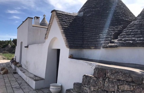 Ceglie Messapica Villa | TRULLI nel cuore della Valle d’Itria con PISCINA privata