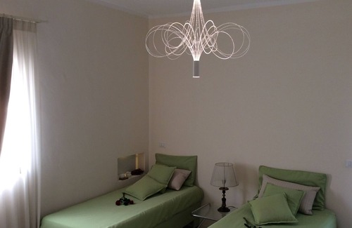 Ceglie Messapica Villa | TRULLO PARADISE - LUXURY HOLIDAYS X 6/8 - FREE WI-FI, SCENIC POOL, REDUCED RATE