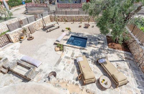 Sant'Isidoro Bed & Breakfast | Trullo Santovia