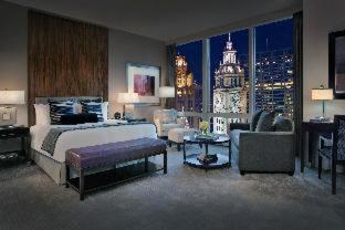 Downtown Chicago Hotel | Trump International Hotel & Tower Chicago