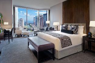 Downtown Chicago Hotel | Trump International Hotel & Tower Chicago