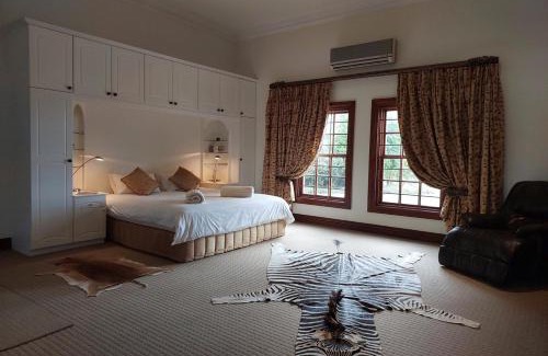 Makana Cabin | Trumpetters Drift Game Farm