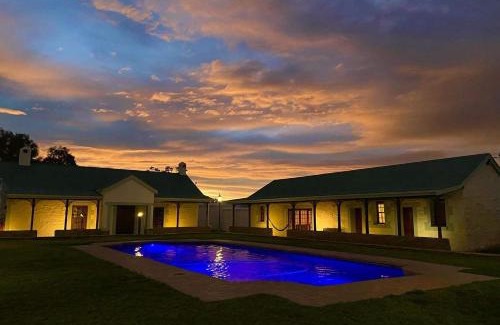 Makana Cabin | Trumpetters Drift Game Farm