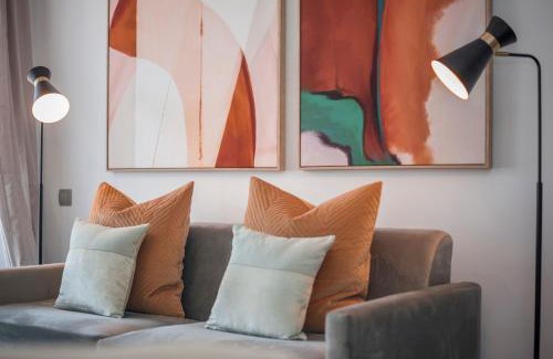 Cotos Apartment | Tu Escapada Urbana - Plaza de Castilla III, Diseño y Localización