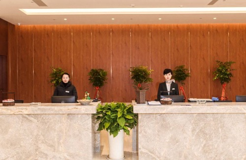 Huanggang Hotel | Tuanfenghong Road International Hotel