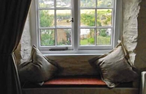 Morwellham Cottage | TUCKERMARSH QUAY RIVER COTTAGE 2, family friendly in Bere Alston