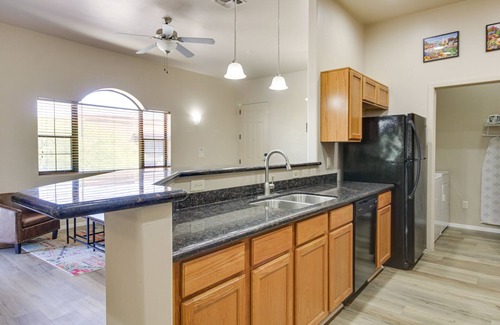 Tucson Condo | Tucson Condo Rental w/Balcony + Mountain View!