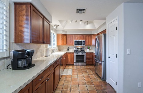 Copper Creek House | Tucson Oasis w/Heated Pool & Mountain Views!