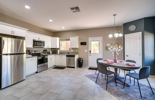 Tucson Estates House | Tucson Vacation Rental w/Community Pool!