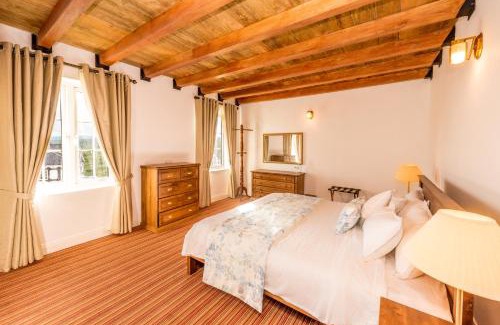 Nuwara Eliya Villa | Tudor Barn - Little England Cottages