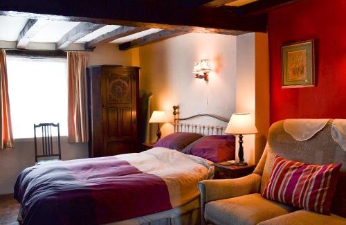 Romsey House | Tudor Cottage Studio