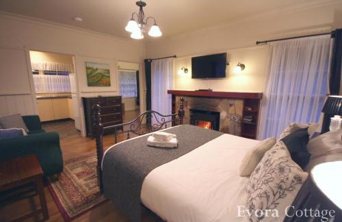 Mount Dandenong House | Tudor Cottages