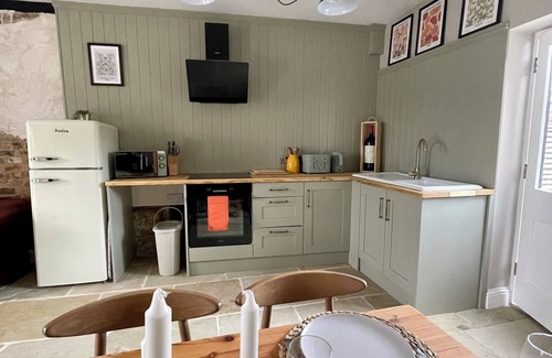 King's Lynn House | Tudor Rose Townhouse. Vibrant, modern and in the heart of King’s Lynn!