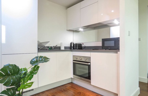 The Westside Apartment | Tudors eSuites Birmingham City Centre Apartments near Gas Street Basin