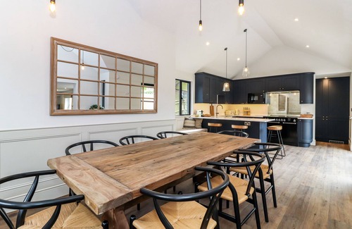 Chipperfield Cottage | TUFFS FARM, pet friendly, character holiday cottage in Chipperfield