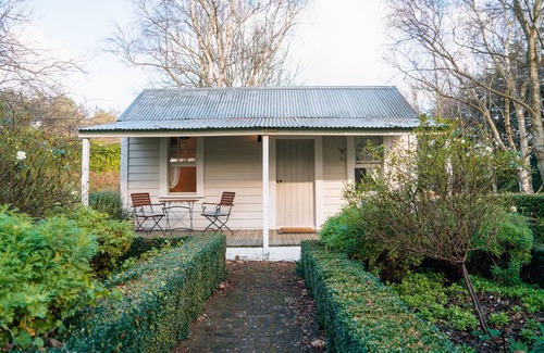 Pirinoa Cottage | Tuhitarata Hideaway. Romantic Couples Retreat