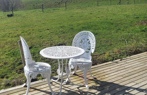 Rotowaro Cottage | Tui Cottage, a Country Retreat