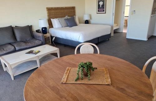 Rutherglen Hotel | Tuileries at De Bortoli Rutherglen