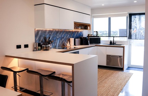 Northcote House | Tuis Nest Auckland NZ
