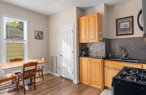 Corcoran House | Tulip House - Quiet Home 10 Minutes from Downtown Minneapolis