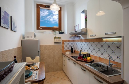Bomerano Apartment | Tulip Suite apartment