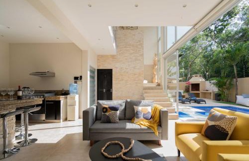 Tulum House | Tulum Private Modern Villa-Pool Beds-AC-Internet-Parking-Grill