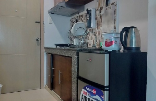 South Triangle Condo | Tum's MPlace Staycation 16th Floor Tower A