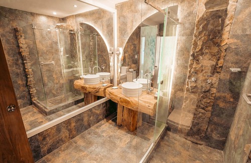 Aloburo Hotel | Tunas & Cabras Hotel