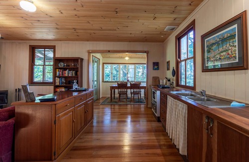 Mount Glorious Cottage | Turkey's Nest - Rose Gum Cottage