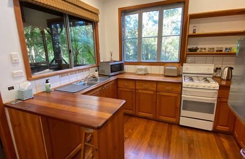 Palmwoods House | Turmeric Cottage - Palmwoods Eco Escape