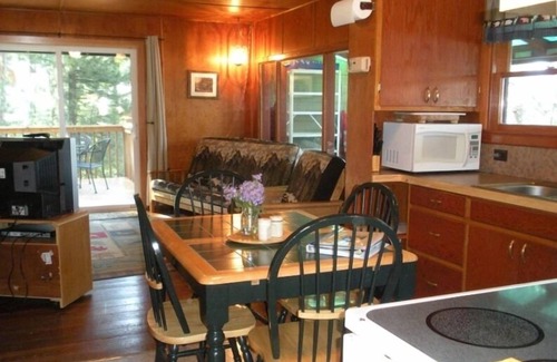 Harrison Cabin | *Turner Bay Chalet* a Charming Rustic Cabin on the Lake!