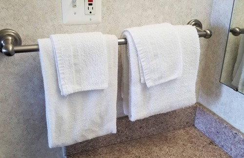 North Chesterfield Hotel | Turnpike Motel