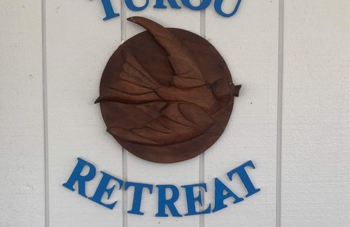 Tapere of Titikaveka House | TUROU RETREAT Rarotonga sleeps 12 near MURI BEACH