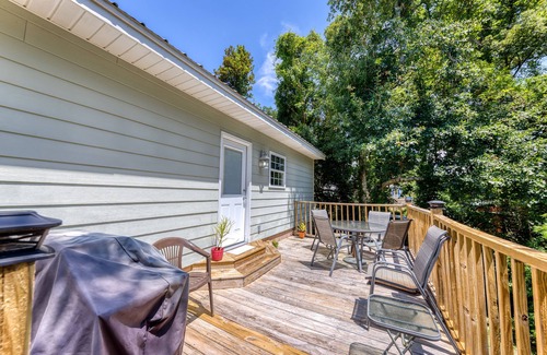 Biloxi House | Turtle Cove Cottage Downtown Ocean Springs! Next availability is on August 1st!