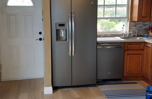 The Bight Apartment | Turtle Cove Vista - steps to Provo's best snorkeling and marina