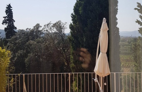 Quarrata Apartment | Tuscan countryside with swimming pool and tennis court