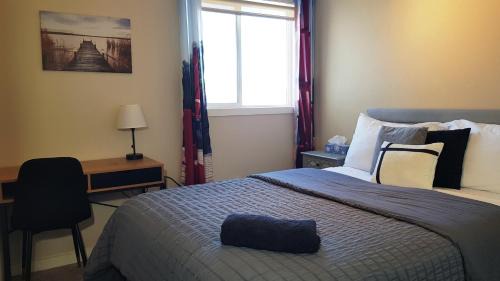 Tuscany House | Tuscan Ridge Guesthouse Calgary West
