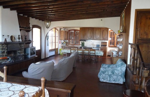 Usigliano Villa | Tuscan Villa Benedetta House