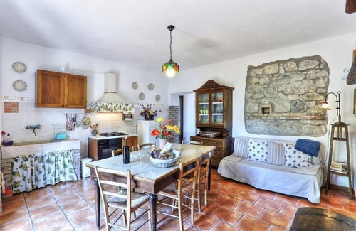 Pomarance Apartment | Tuscany farmhouse | Apartment with garden & swimming pool | Volterra