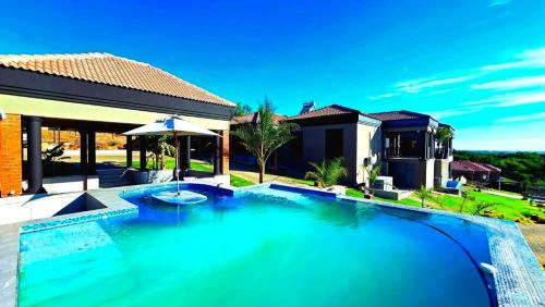 Hartswater Bed & Breakfast | Tuscany Hill Manor