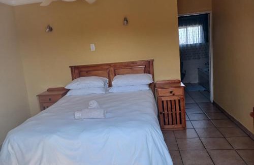 Emalahleni House | Tushiya guest lodge witbank