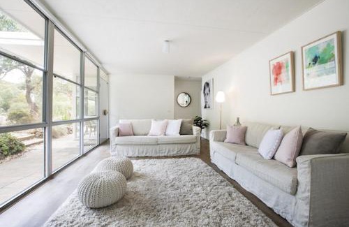 Anglesea House | Twiggy @ Anglesea