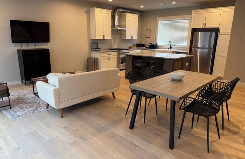 Easley House | Twilight Townhouse 2 Bed 2.5 Bath near Silos/Doodle Trail/Downtown Easley, SC