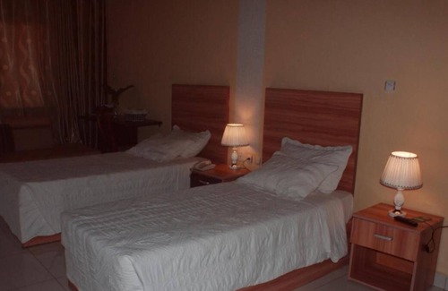 Kibuye House | Twin and intimate room with nice balcony - view on the lake