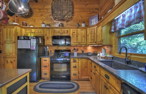 Copperhill Cabin | Twin Creeks | Hot Tub| Creek Access |Pool Table |