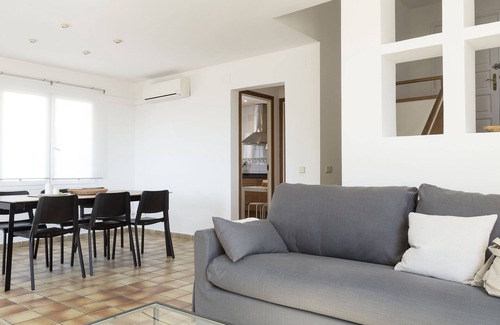 Sant Pol De Mar Villa | Twin villas with large pool and sea views near Barcelona. Free wifi, a/c