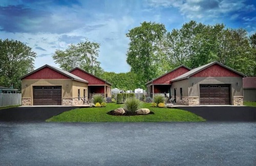 Sylvan Beach Cottage | Twin Getaway Cottages Sunrise
