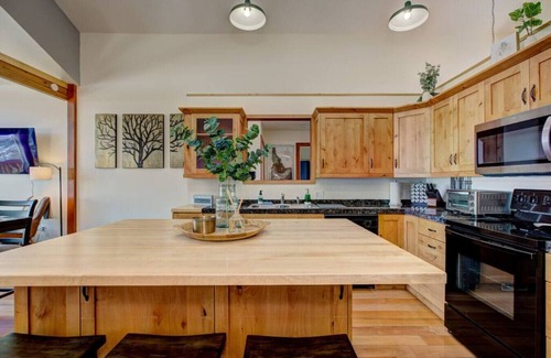 Boise House | Twin Pines Cabin at Wilderness Ranch Pet Friendly