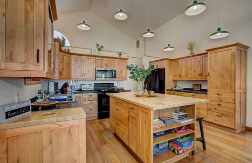 Boise House | Twin Pines Cabin at Wilderness Ranch Pet Friendly